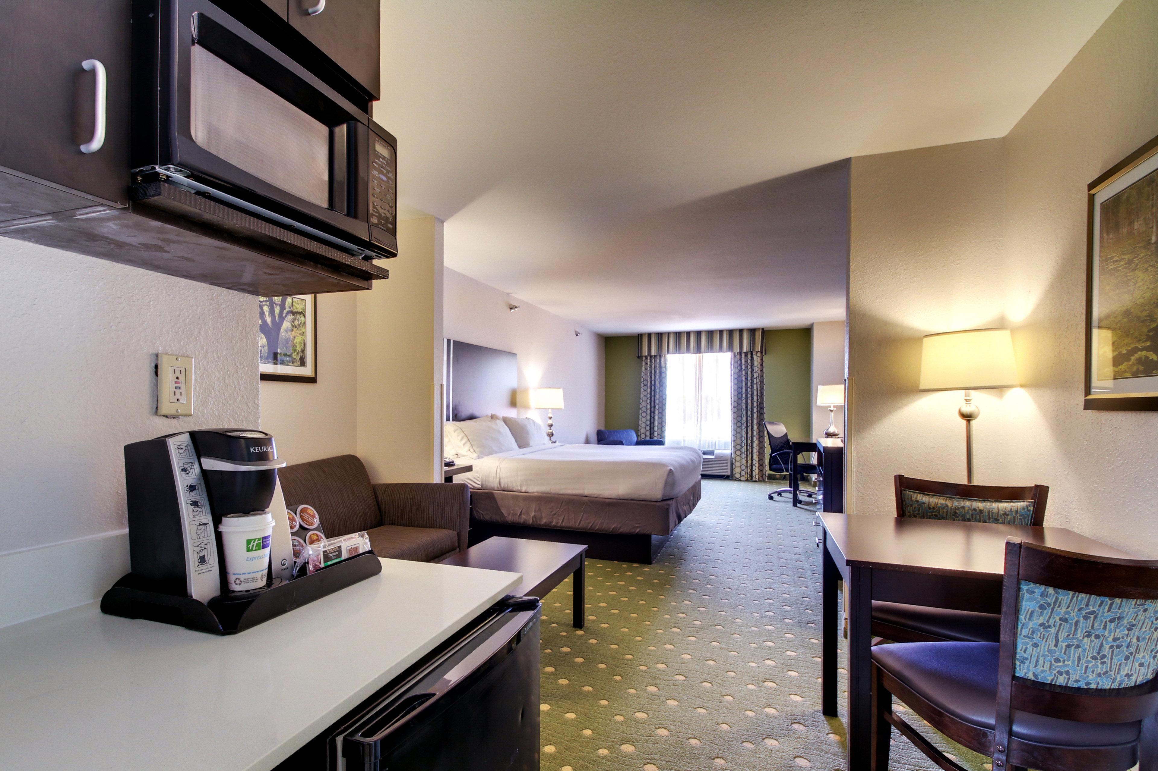 Holiday Inn Express Hotel & Suites Live Oak By Ihg Exterior photo